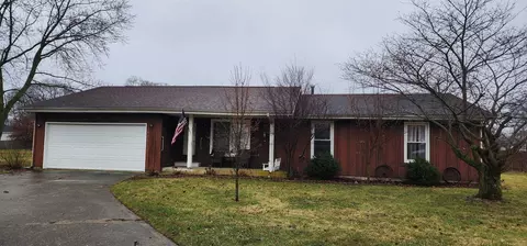 906 E Water St, Berne, IN 46711 photo 1
