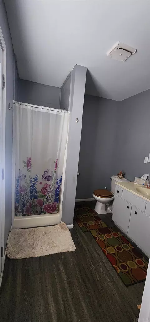 906 E Water St, Berne, IN 46711 photo 13