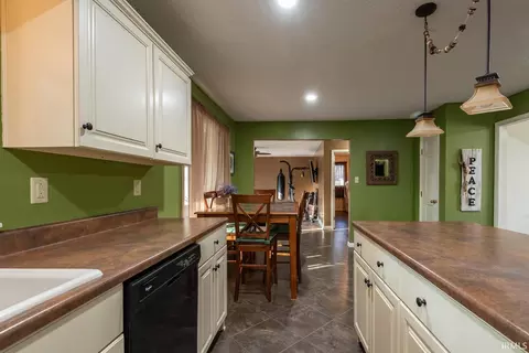 117 Pleasant View Dr, Mitchell, IN 47446 photo 10