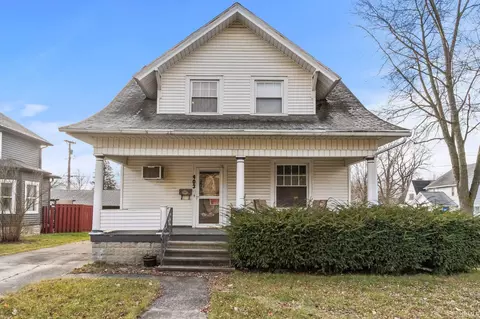 403 E 7th St, Auburn, IN 46706 photo 1