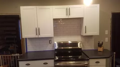 608 E Vantrees St, Washington, IN 47501 photo 5