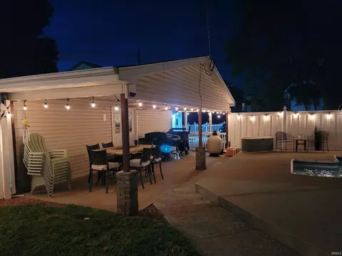 608 E Vantrees St, Washington, IN 47501 photo 21