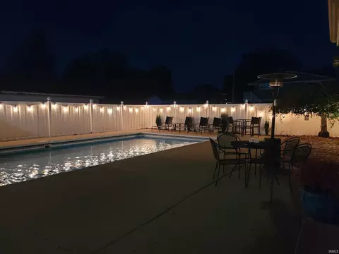 608 E Vantrees St, Washington, IN 47501 photo 22