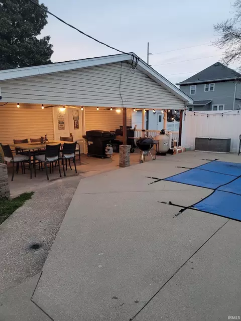608 E Vantrees St, Washington, IN 47501 photo 25