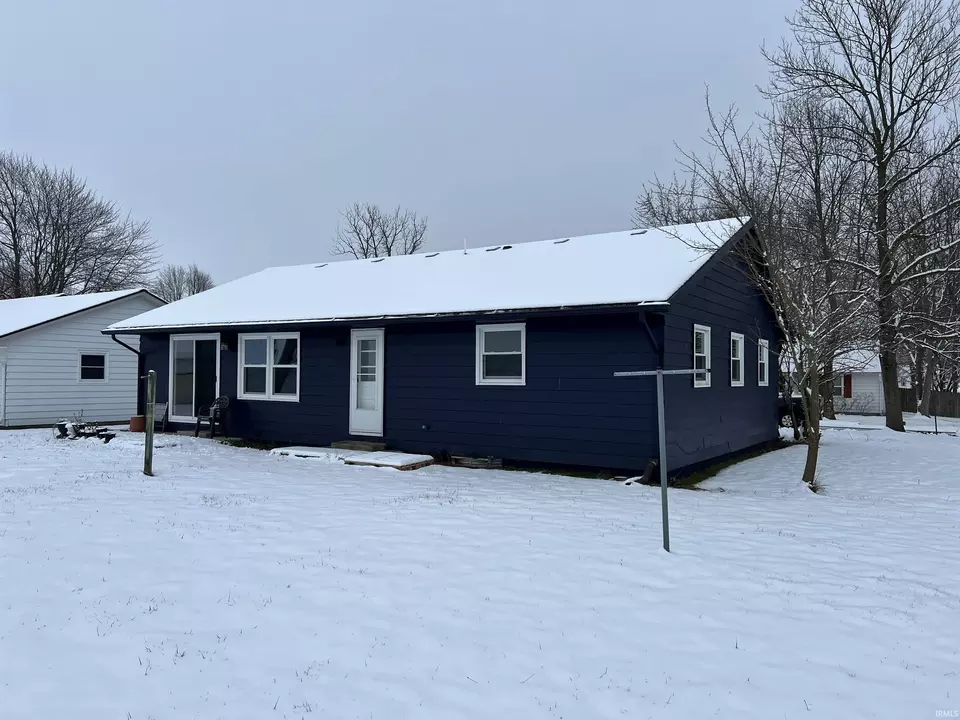  201 New York St, Farmland, IN 47340 photo 4