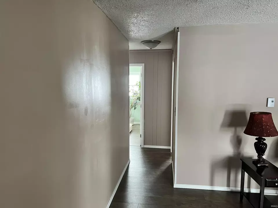  201 New York St, Farmland, IN 47340 photo 6