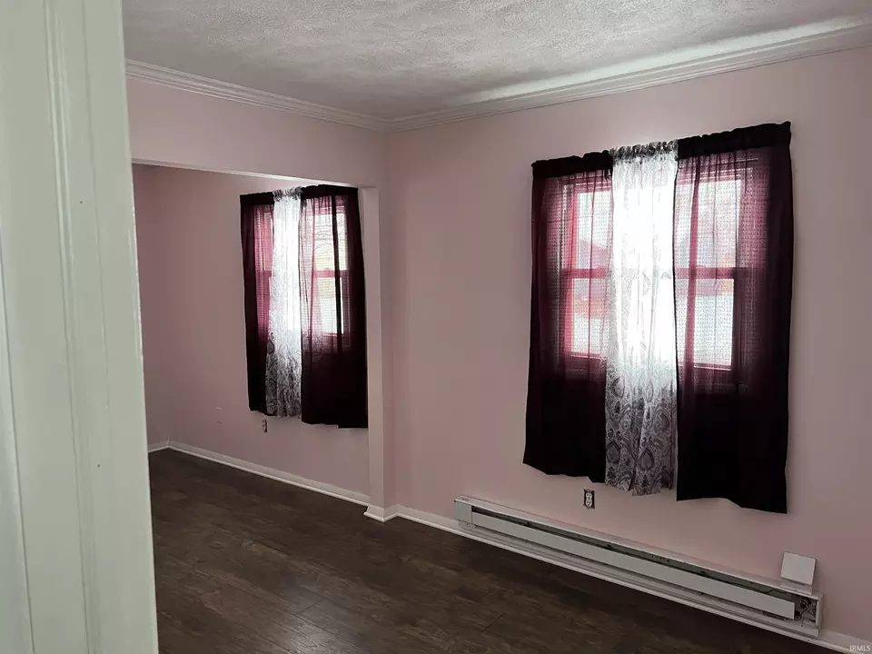  201 New York St, Farmland, IN 47340 photo 7