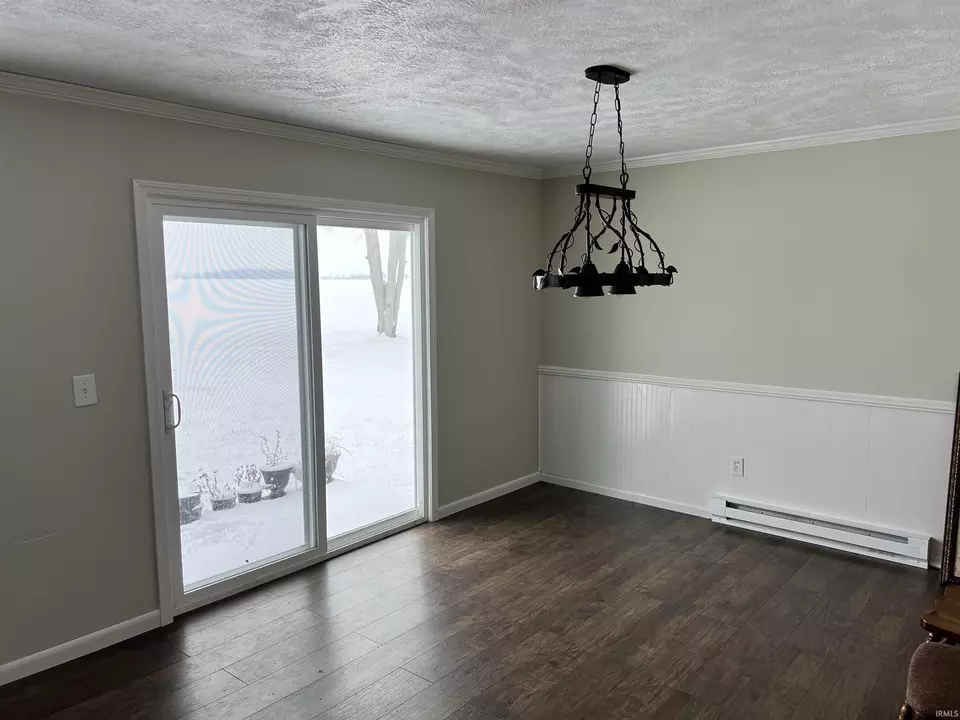  201 New York St, Farmland, IN 47340 photo 16