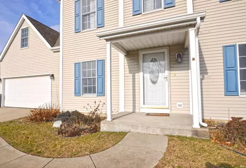 11557 E Wolfe Bridge Dr, Granger, IN 46530 photo 2