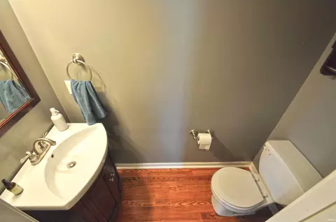 11557 E Wolfe Bridge Dr, Granger, IN 46530 photo 13