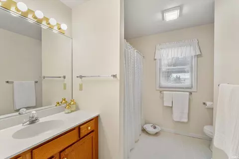 50869 Pine Meadows Ct, Granger, IN 46530 photo 22