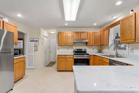 50869 Pine Meadows Ct, Granger, IN 46530 photo 15
