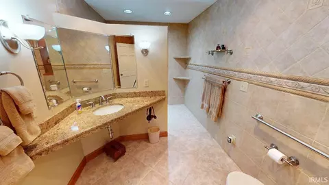 Bath - 3265 Foxridge Dr, Jasper, IN 47546 photo 4 of 8