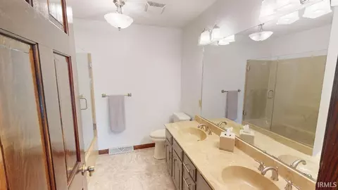 Bath - 3265 Foxridge Dr, Jasper, IN 47546 photo 3 of 8