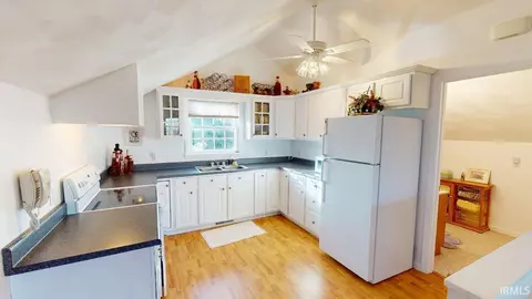 Kitchen - 3265 Foxridge Dr, Jasper, IN 47546 photo 1 of 4