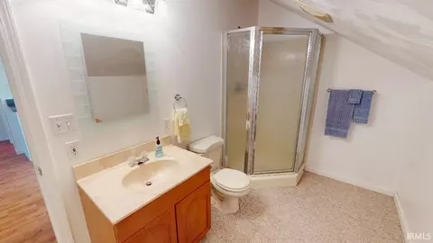 Bath - 3265 Foxridge Dr, Jasper, IN 47546 photo 2 of 8