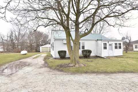309 S Adeway, Fowler, IN 47944 photo 2