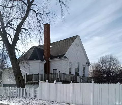 317 E Jackson St, Monroe, IN 46772 photo 2