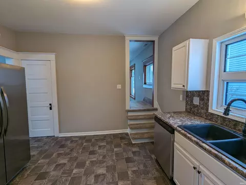 903 E King St, Garrett, IN 46738 photo 10