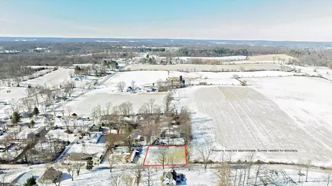 7026 S Mccormick Ln, Bloomington, IN 47401 photo 3