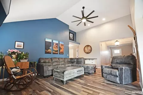 1281 E Marigold Dr, Bloomington, IN 47401 photo 2