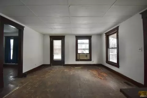 195 N Wine St, Lyons, IN 47443 photo 3