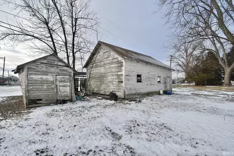 195 N Wine St, Lyons, IN 47443 photo 10