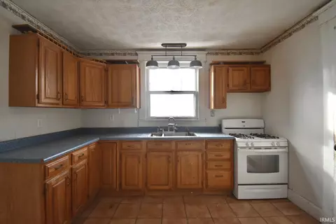 195 N Wine St, Lyons, IN 47443 photo 7