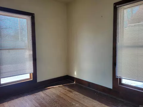 625 R St, Bedford, IN 47421 photo 8