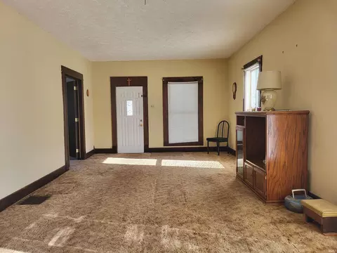 625 R St, Bedford, IN 47421 photo 3