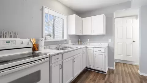 275 E 9th St, Peru, IN 46970 photo 6