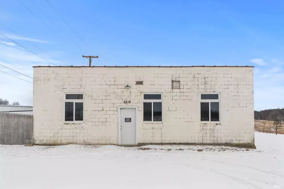 6218 Bass Rd, Fort Wayne, IN 46818 24 Photos Movoto