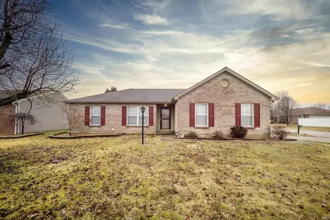 1933 Seasons Ridge Blvd, Evansville, IN 47715