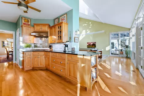 729 E Northshore Dr, Syracuse, IN 46567 photo 15