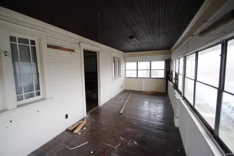 61 E 6th St, Peru, IN 46970 photo 8