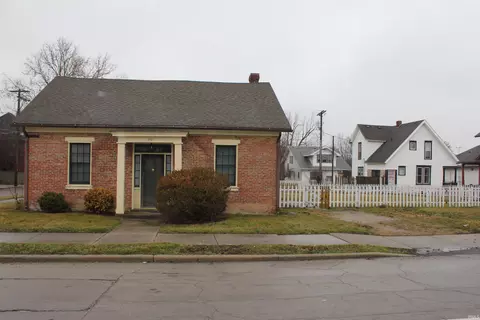 800 E Jackson St, Muncie, IN 47305 photo 1