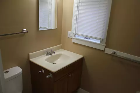 800 E Jackson St, Muncie, IN 47305 photo 15