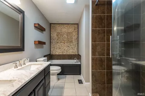 Bath - 3991 W Andy Ct, Bloomington, IN 47404 photo 1 of 3
