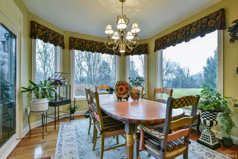 Dining - 2560 E Nottingham Ct, Bloomington, IN 47401 photo 2 of 3