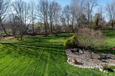 Exterior - 2560 E Nottingham Ct, Bloomington, IN 47401 photo 4 of 6