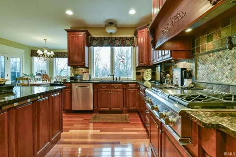 Kitchen - 2560 E Nottingham Ct, Bloomington, IN 47401 photo 3 of 4