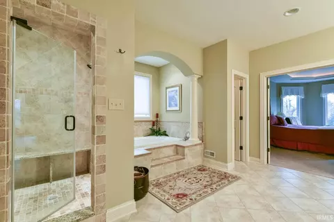 Bath - 2560 E Nottingham Ct, Bloomington, IN 47401 photo 3 of 4