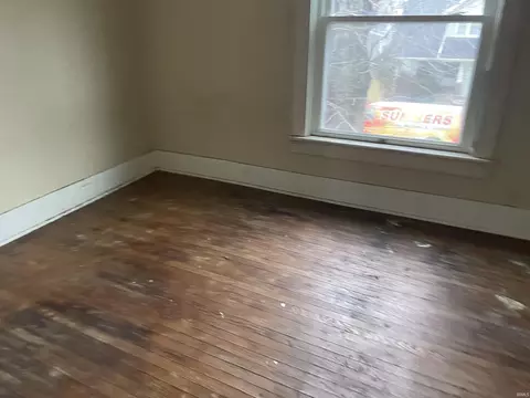 128 E Hill St, Wabash, IN 46992 photo 7