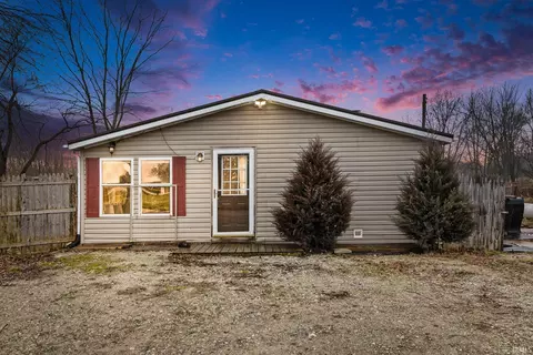 5987 S Monroe Dr, Warsaw, IN 46580