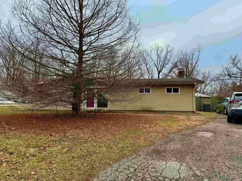 102 E Ridgeview Dr, Bloomington, IN 47401 photo 1
