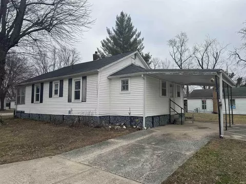 1012 Tulip St, Mitchell, IN 47446 photo 3