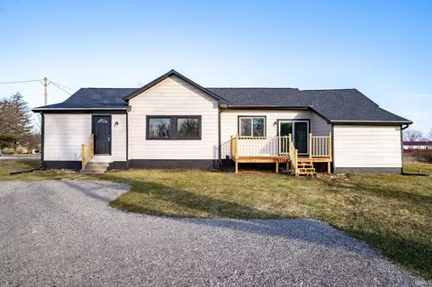 809 N Randolph St, Garrett, IN 46738 photo 1