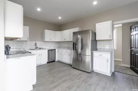 809 N Randolph St, Garrett, IN 46738 photo 9
