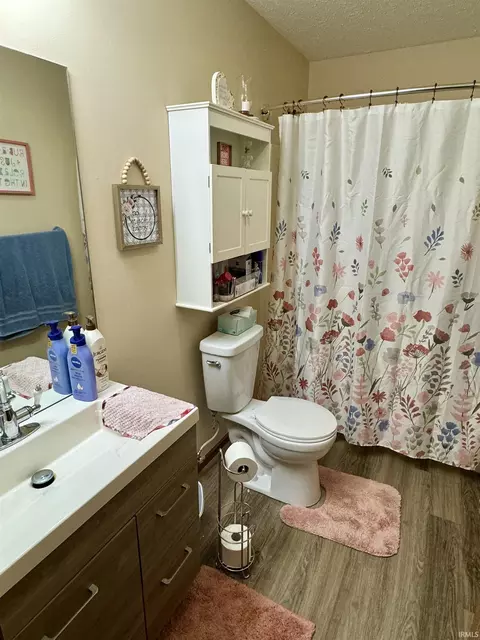 312 E 4th St, Brookston, IN 47923 photo 7