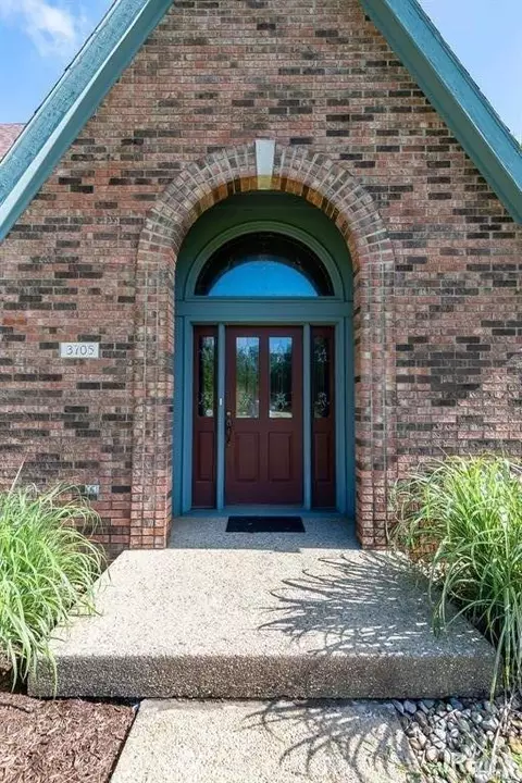 Exterior - 3705 E Devonshire Ln, Bloomington, IN 47408 photo 4 of 10